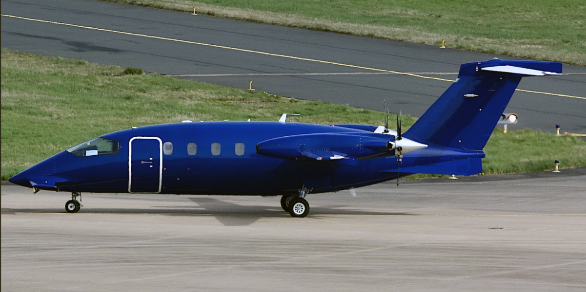 prod2 2007 Piaggio Avanti II — Enlarged Door